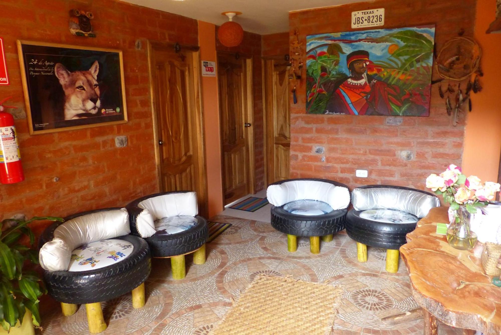 Hostal La Casa Amarilla City บาญอส ภายนอก รูปภาพ